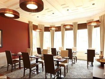 בורנמות' Chalfield Manor Boutique Hotel מראה חיצוני תמונה