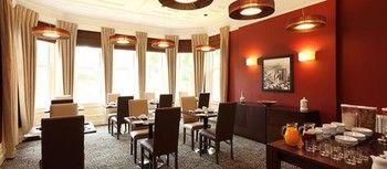 בורנמות' Chalfield Manor Boutique Hotel מראה חיצוני תמונה