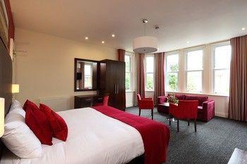 בורנמות' Chalfield Manor Boutique Hotel מראה חיצוני תמונה